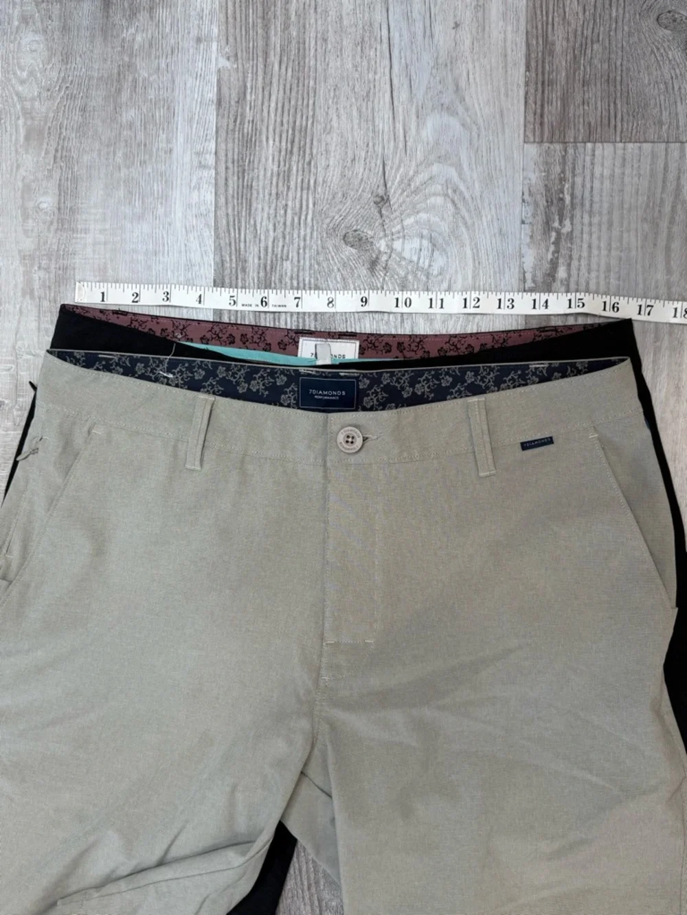 7 Diamonds Performance Dynamic 10” Stretch Short Bundle Black Tan Mens 32” Waist